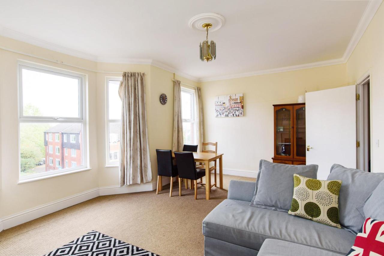 Handpost View Appartement Newport  Buitenkant foto